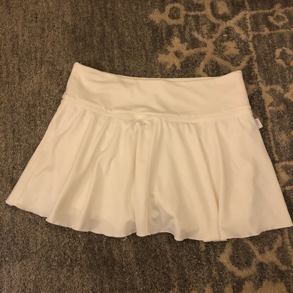 SOLD Nike Tennis Skirt - Picture 3 of 6
